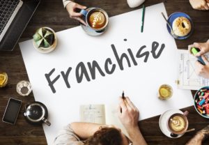 5 idées de commerces pour se lancer en franchise